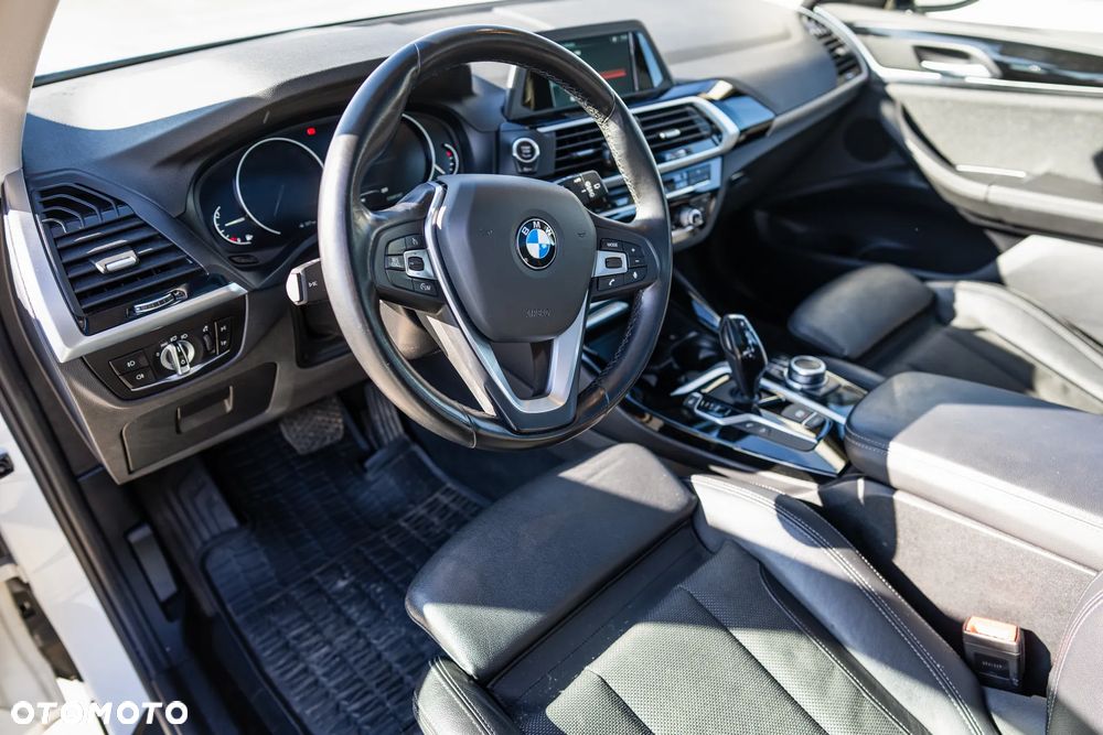 BMW X3 xDrive20i Advantage sport - 13