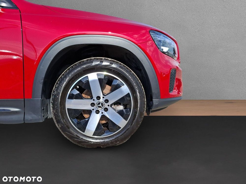 Mercedes-Benz GLB - 15