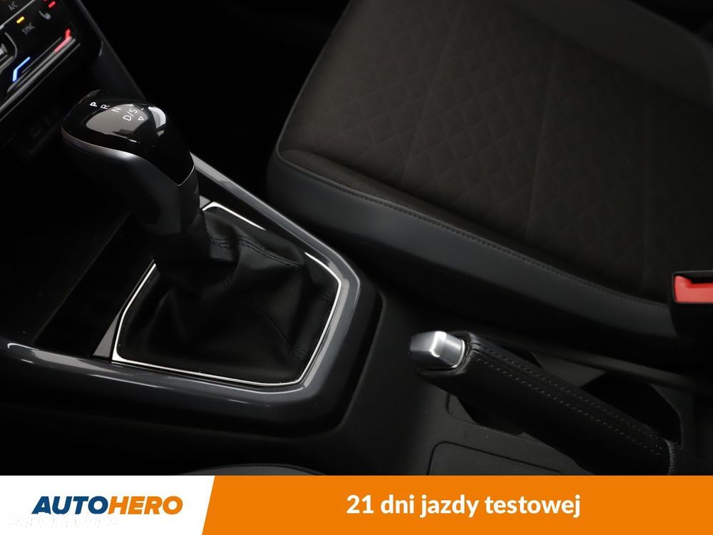 Volkswagen T-Cross - 25