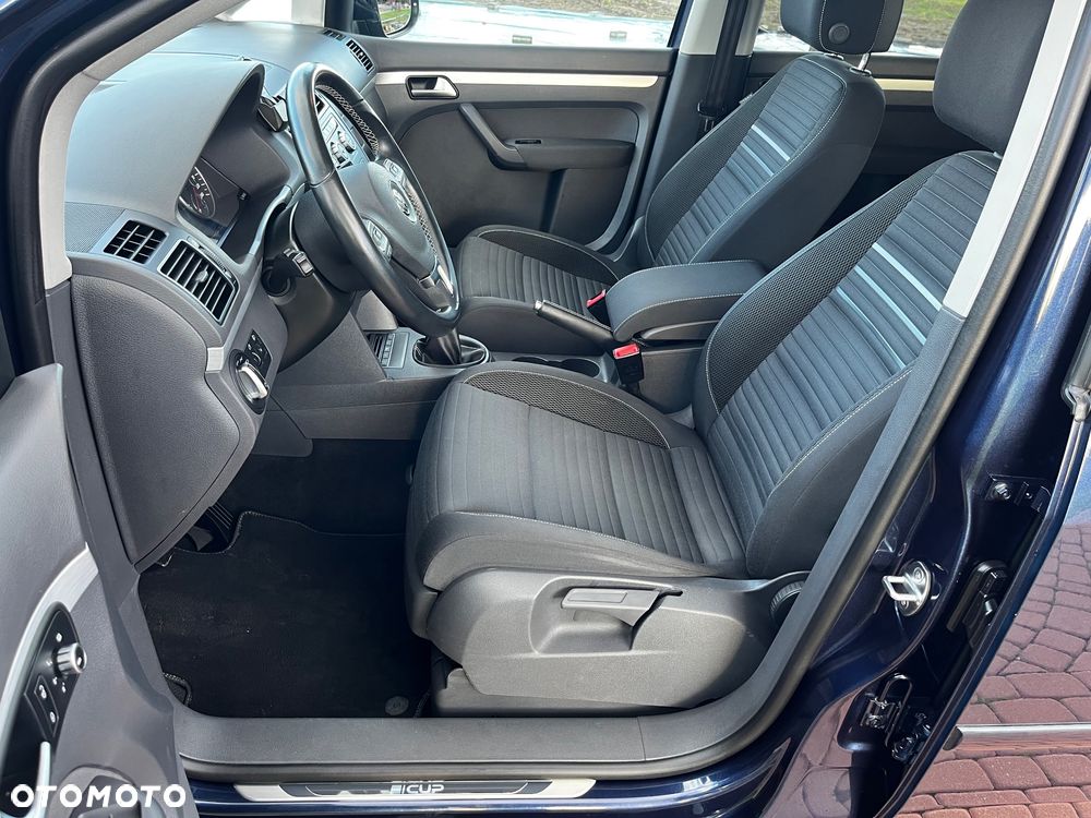 Volkswagen Touran 1.6 TDI DPF BlueMotion Technology Cup - 17