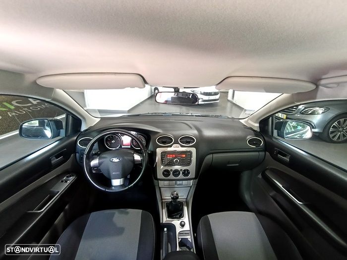 Ford Focus SW 1.4 16V Trend - 17