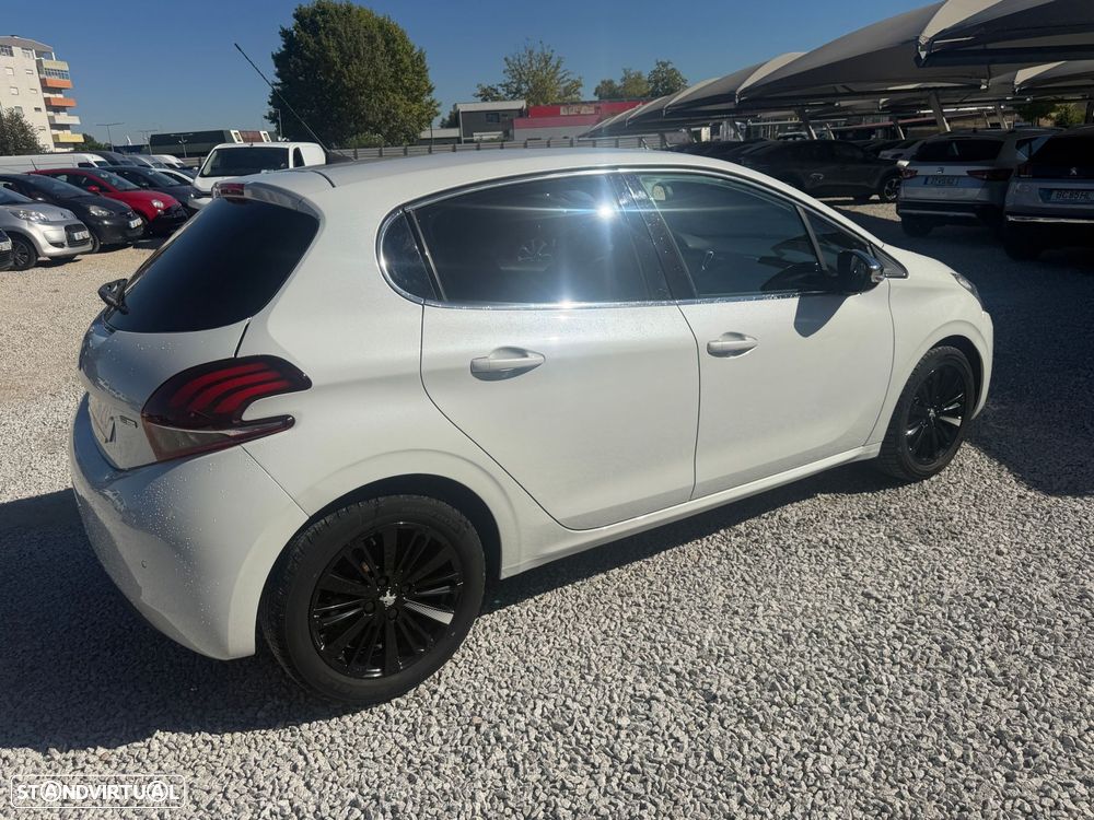 Peugeot 208 1.2 PureTech Allure - 6
