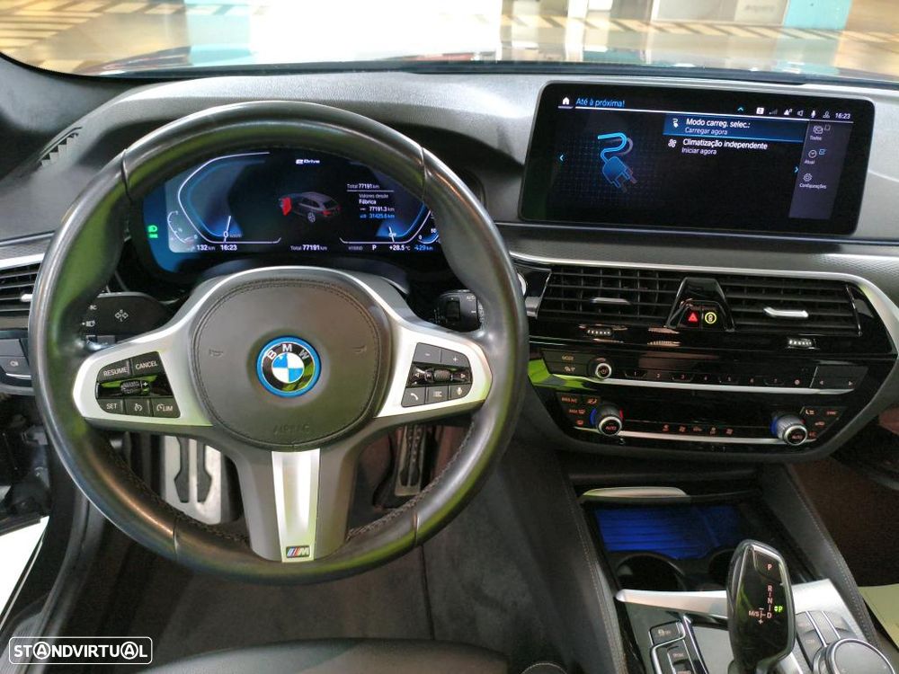BMW 520 e Pack M - 8