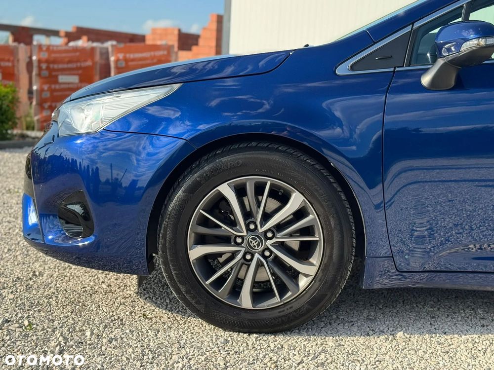 Toyota Avensis 2.0 D-4D Prestige - 12