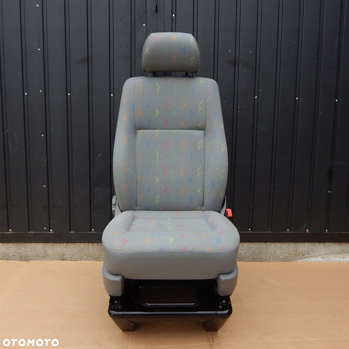 VW T5 fotel pasażera podstawa PRAWY PRZÓD INKA - 1