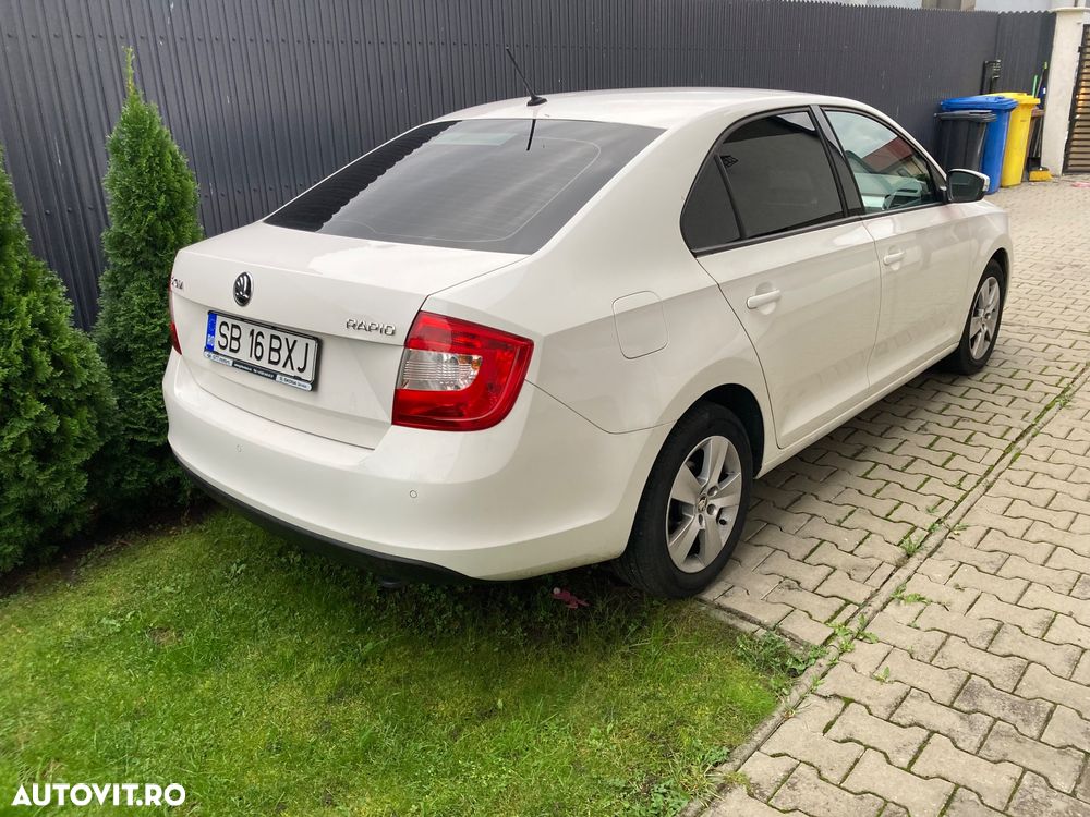 Skoda RAPID 1.4 TDI DSG Style - 8