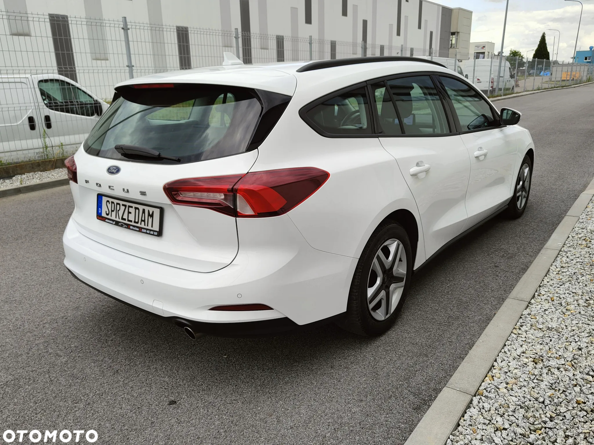 Ford Focus Turnier 1.5 EcoBlue Start-Stopp-System TITANIUM - 4