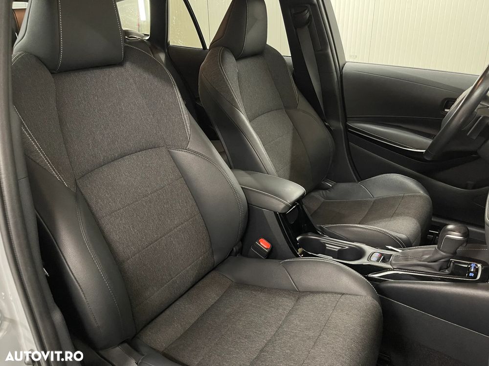 Toyota Corolla - 10