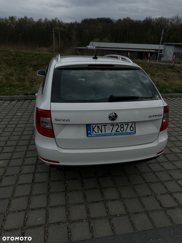Skoda Superb 2.0 TDI Comfort DSG - 2