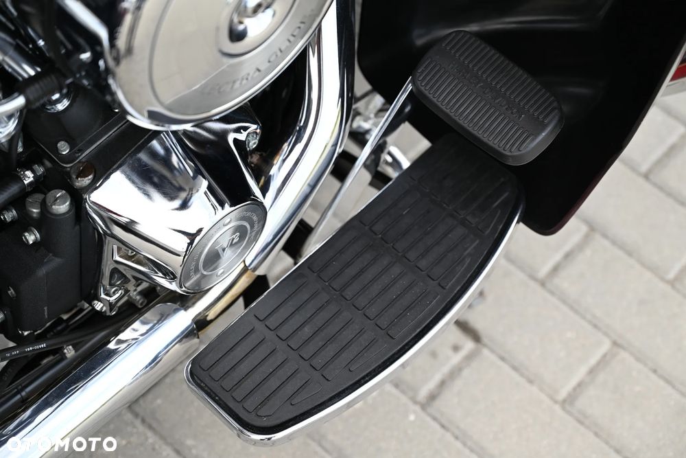 Harley-Davidson FLHTCU Ultra - 16