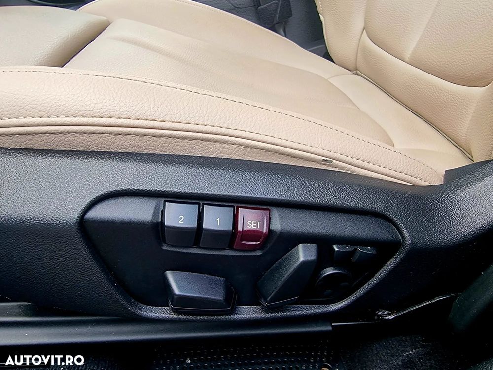 BMW X1 xDrive25i AT - 12