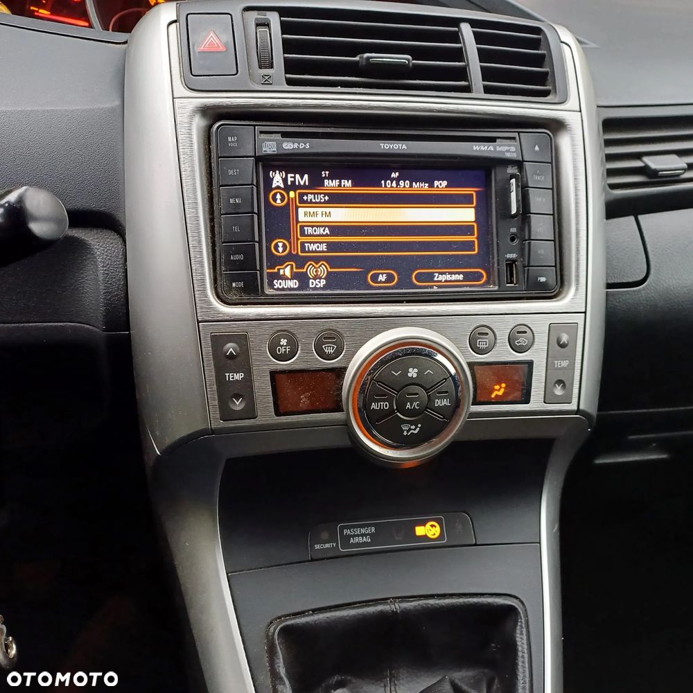 Toyota Verso 2.0 D-4D Premium - 11