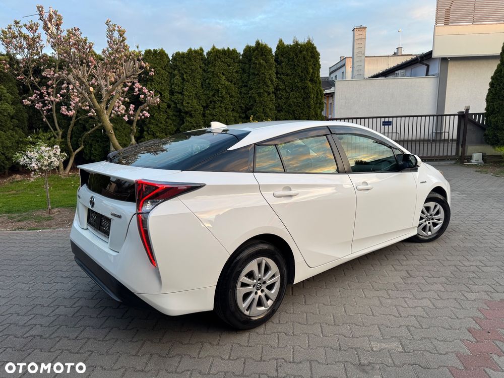 Toyota Prius Hybrid Comfort - 11