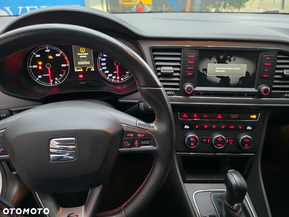 Seat Leon 2.0 TDI DPF Ecomotive DSG FR - 37