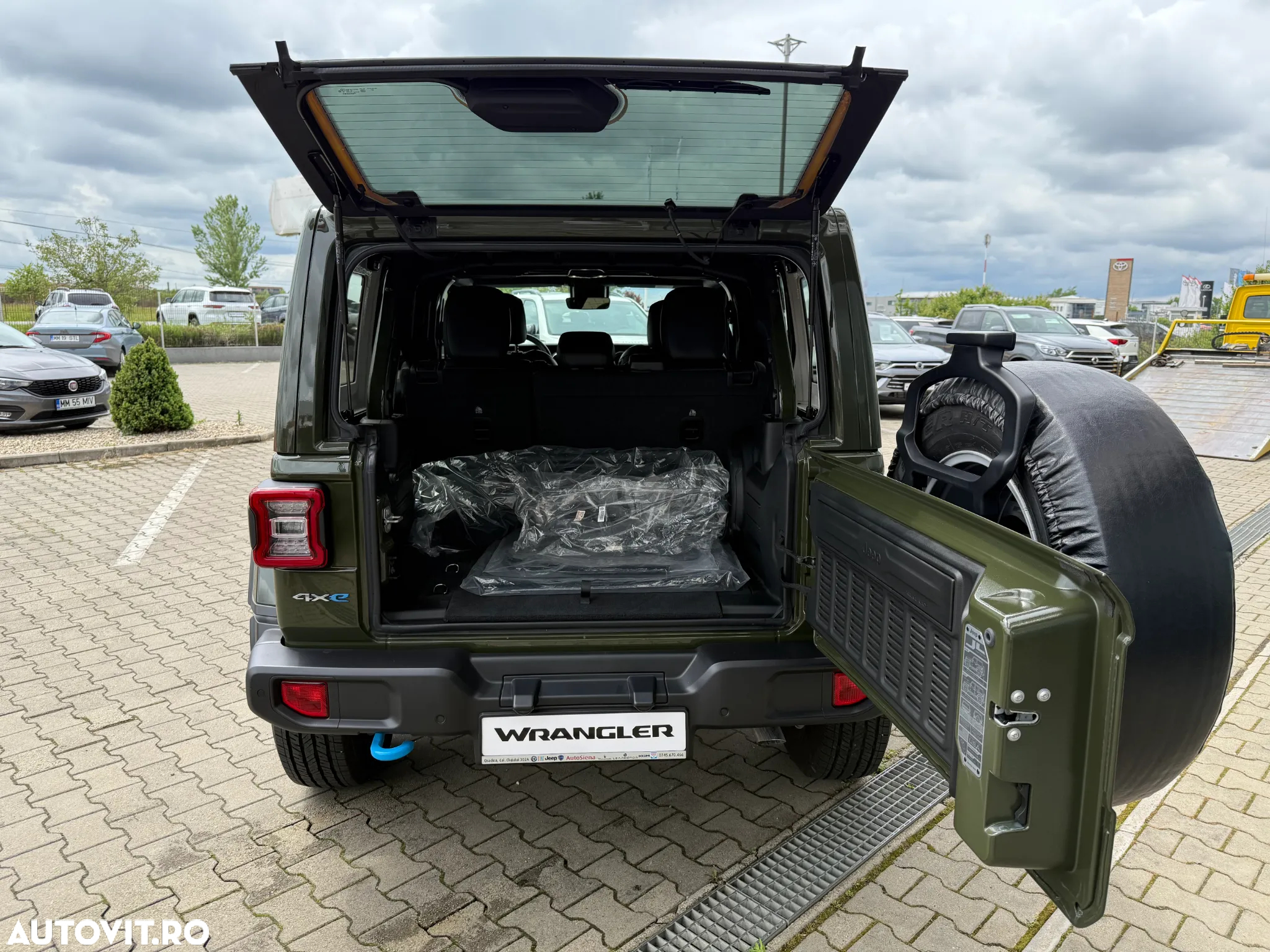 Jeep Wrangler Unlimited 2.0 4xe Plug-In Hybrid Softtop Sahara - 16