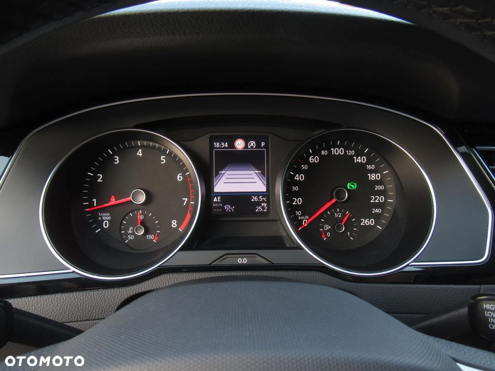 Volkswagen Passat 1.5 TSI EVO Business DSG - 24