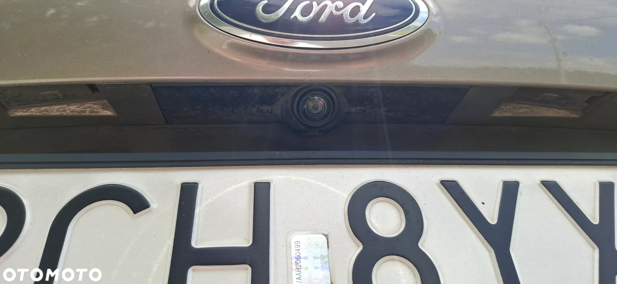 Ford Kuga - 10