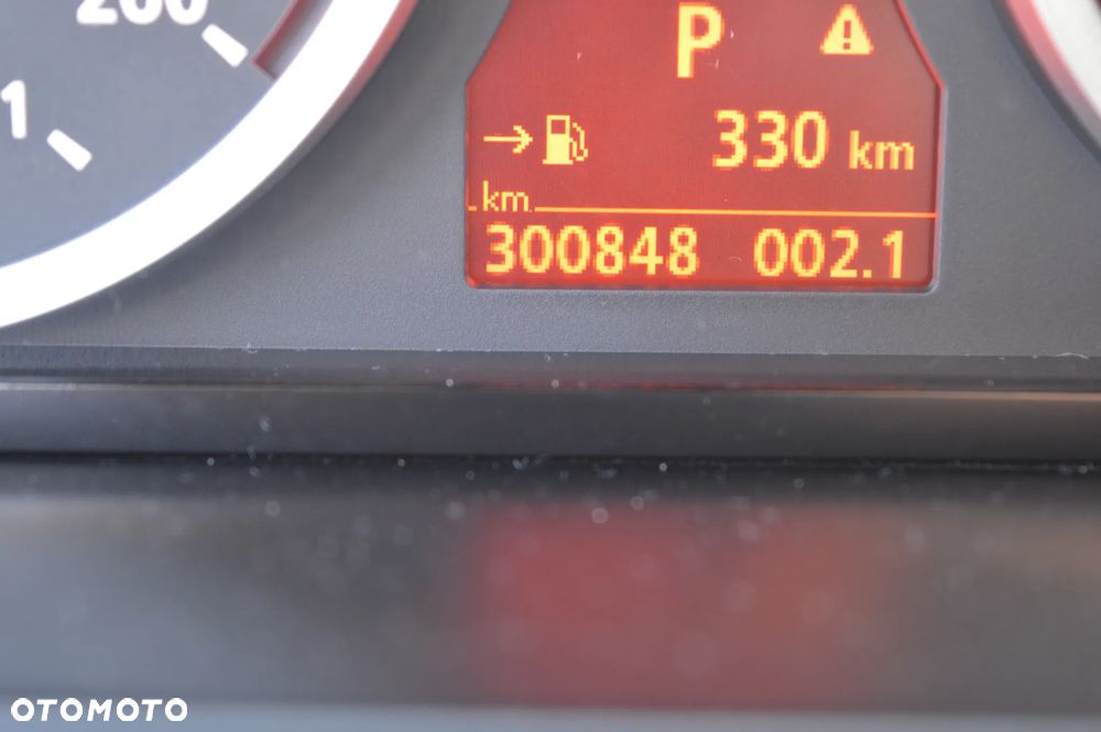 BMW Seria 5 525d - 15