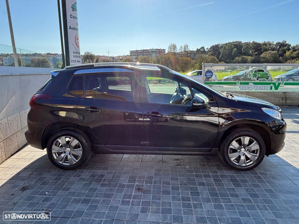 Peugeot 2008 1.6 BlueHDi Style - 4