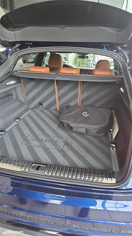 Audi Q8 55 TFSIe quattro tiptronic - 18