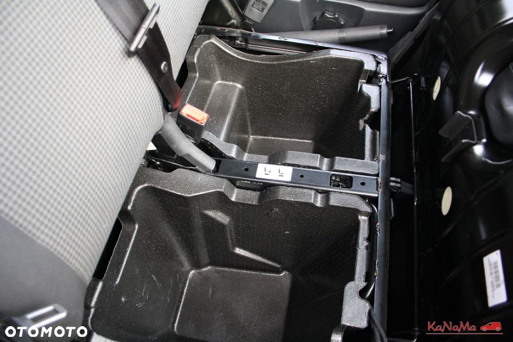 Volkswagen Transporter - 28