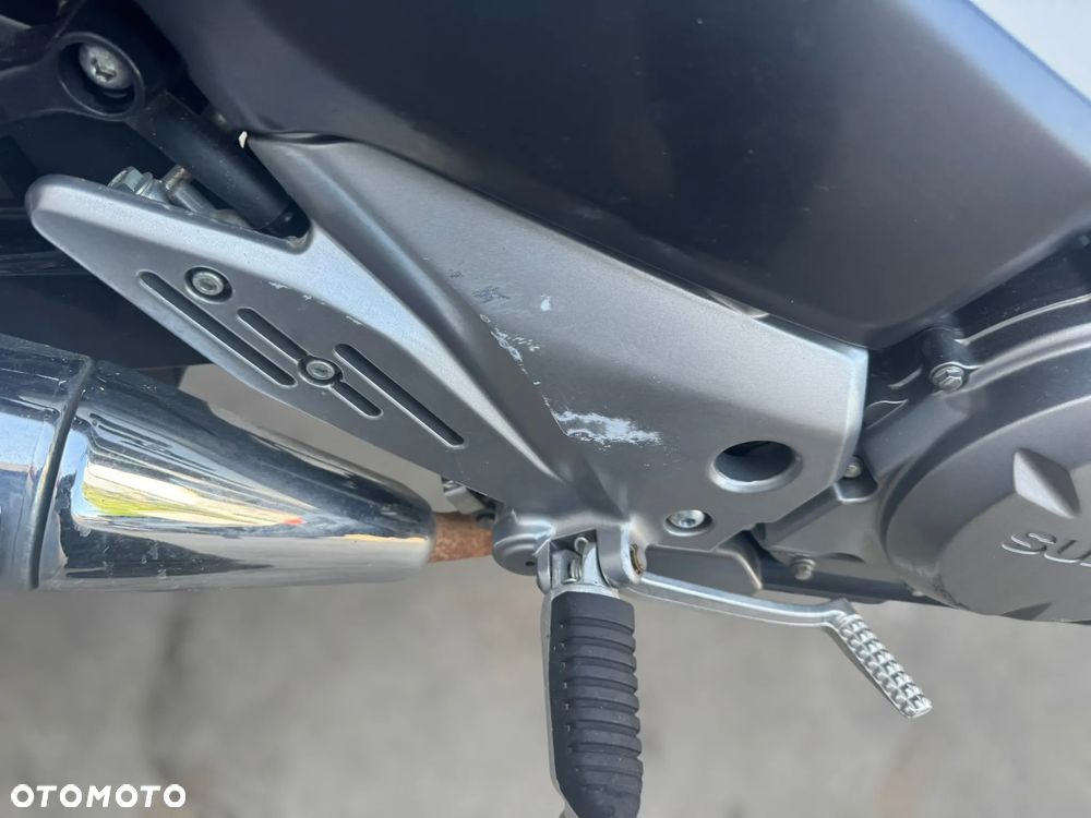 Suzuki GW 250 - 12