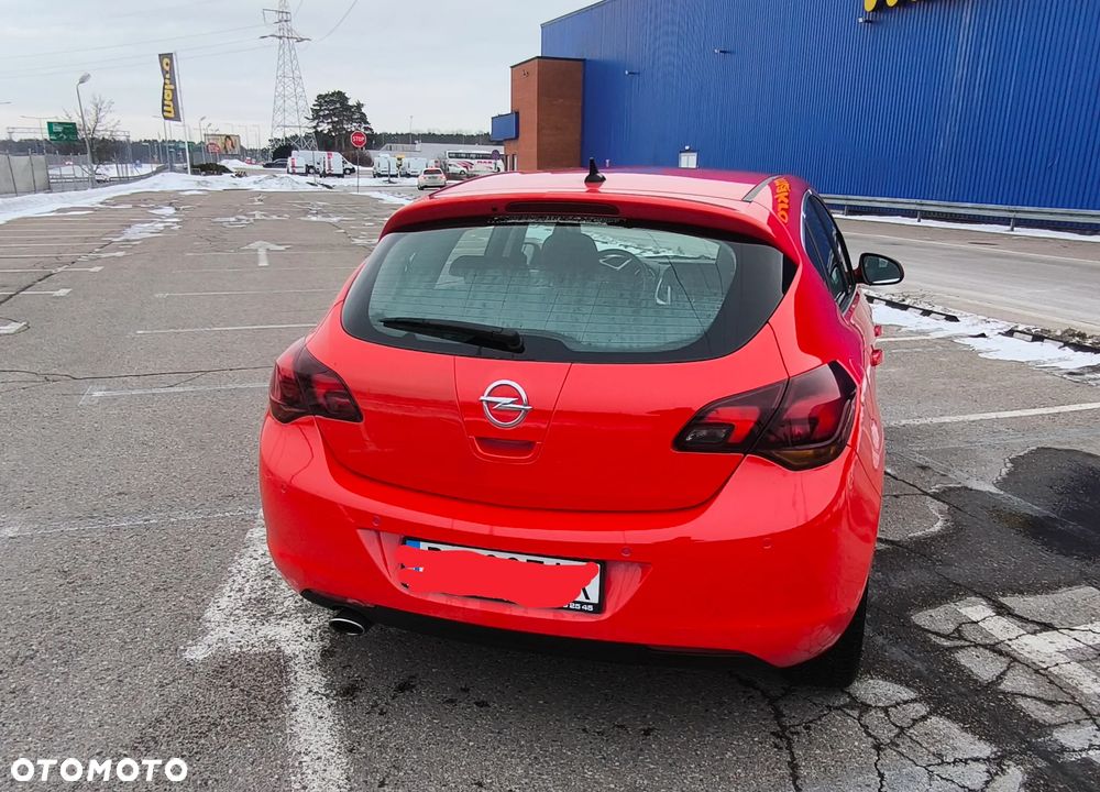 Opel Astra 1.6 Turbo Cosmo - 8