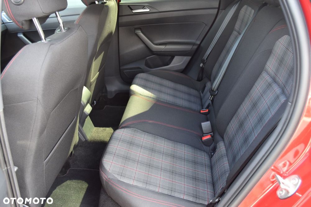 Volkswagen Polo - 32
