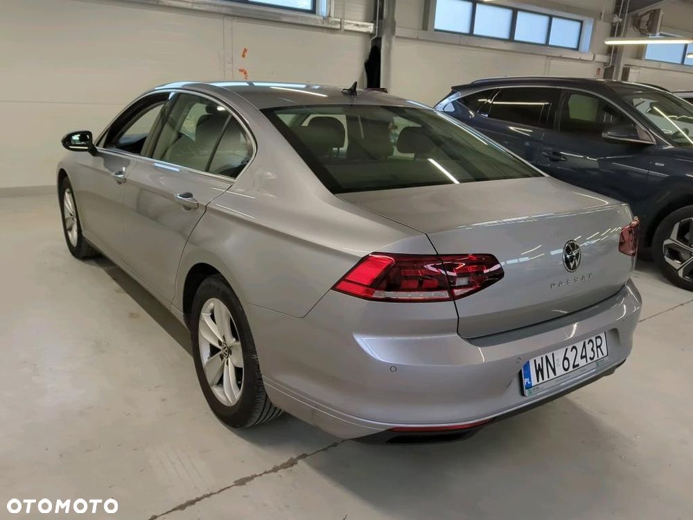 Volkswagen Passat 2.0 TDI Business DSG - 3