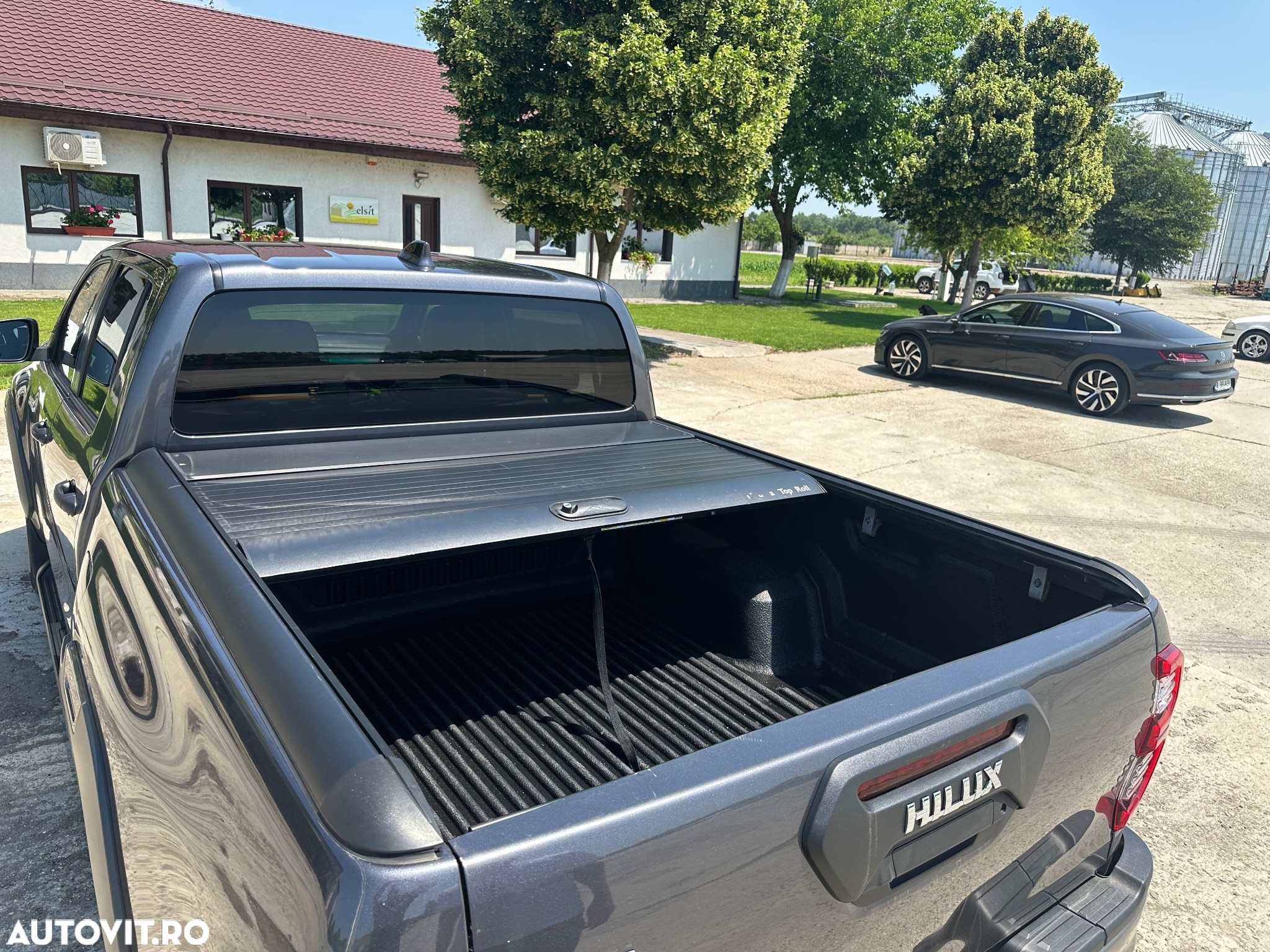 Toyota Hilux 2.8D 204CP 4x4 Double Cab AT Invincible - 5