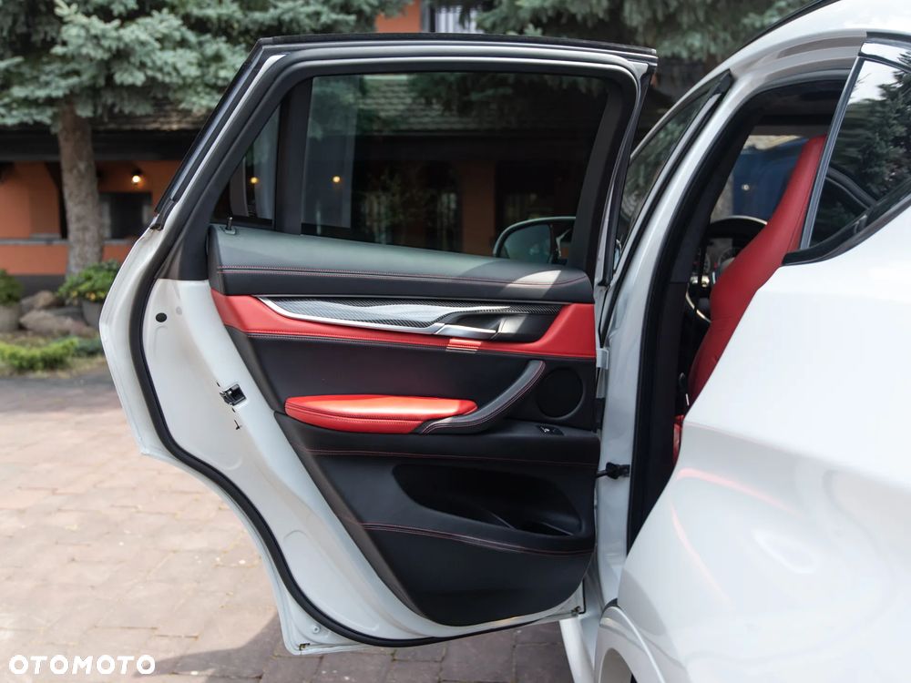 BMW X6M - 11
