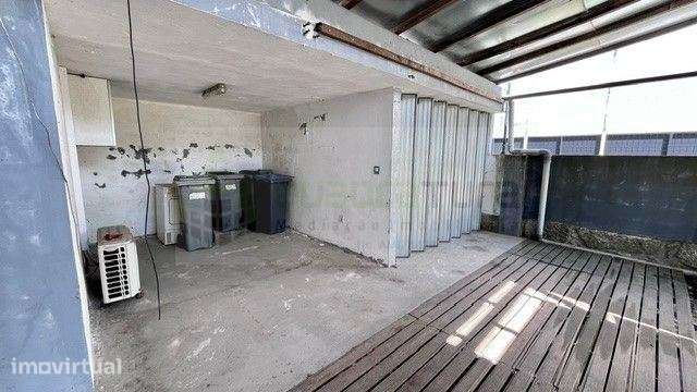 Moradia | Antas | 3 frentes | 2 pisos | Lote 198m2 | Grande Logrado... - Grande imagem: 3/20