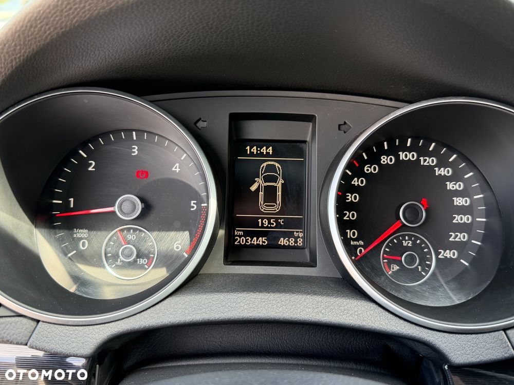 Volkswagen Golf 1.6 TDI DPF Highline - 25