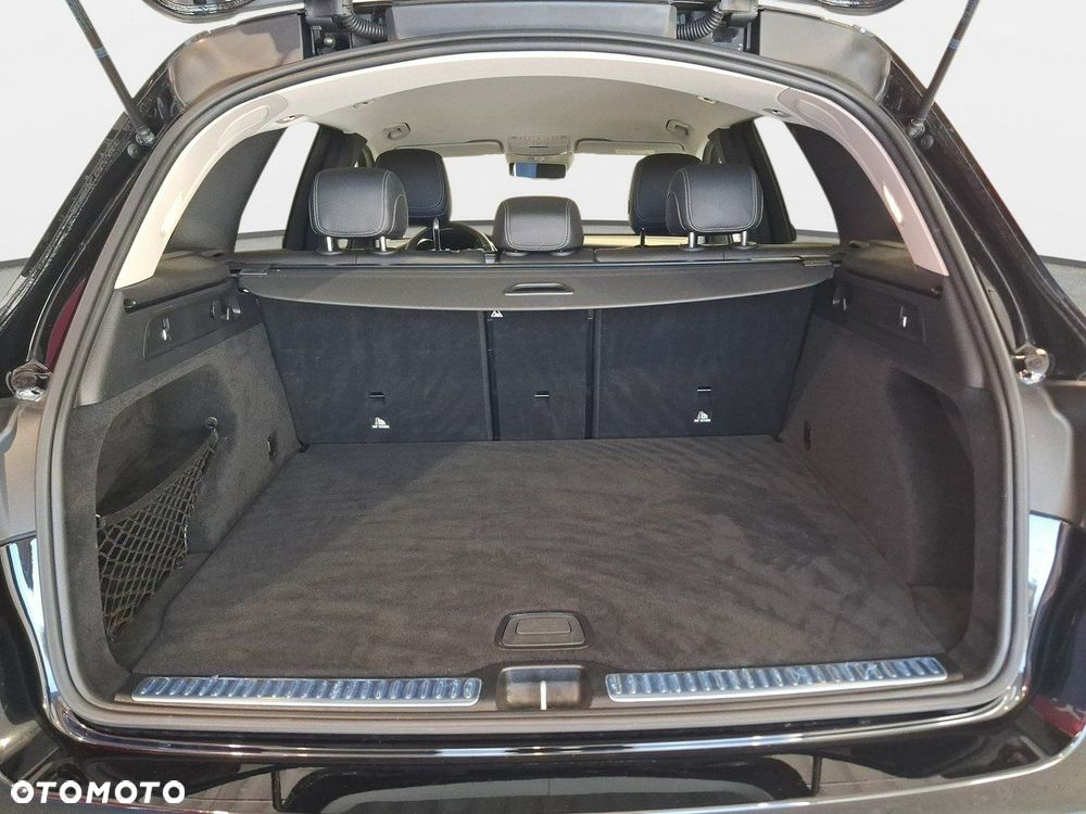 Mercedes-Benz GLC - 15