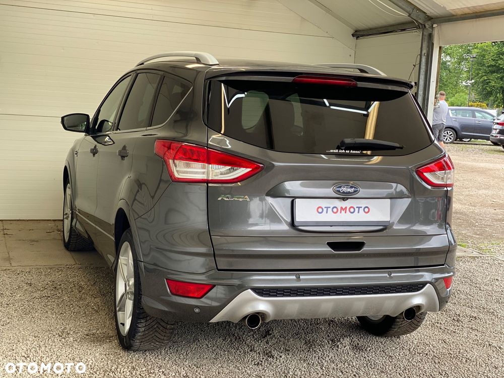 Ford Kuga 1.5 EcoBoost 2x4 Titanium - 4