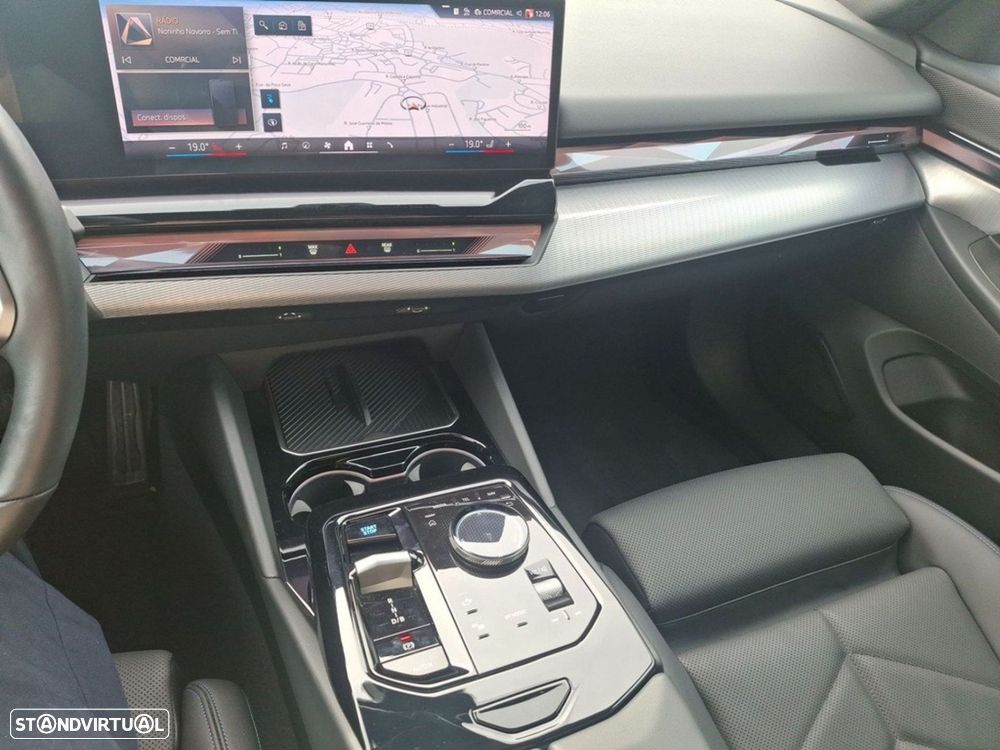 BMW i5 eDrive40 Pack Desportivo M - 7
