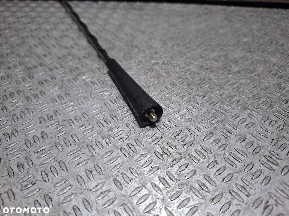Antena bat Renault Trafic III 2016 rok - 2