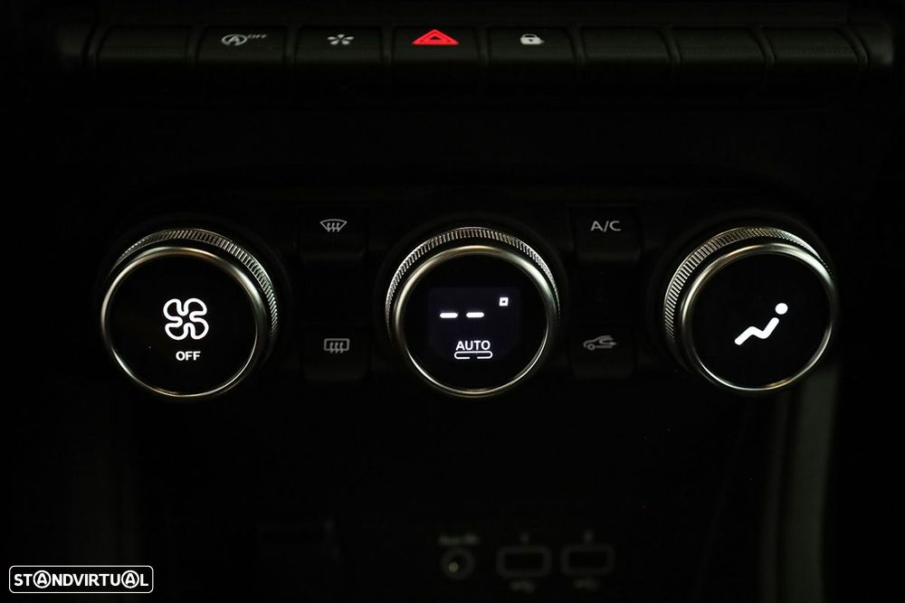 Renault Captur 1.0 TCe Techno Bi-Fuel - 13