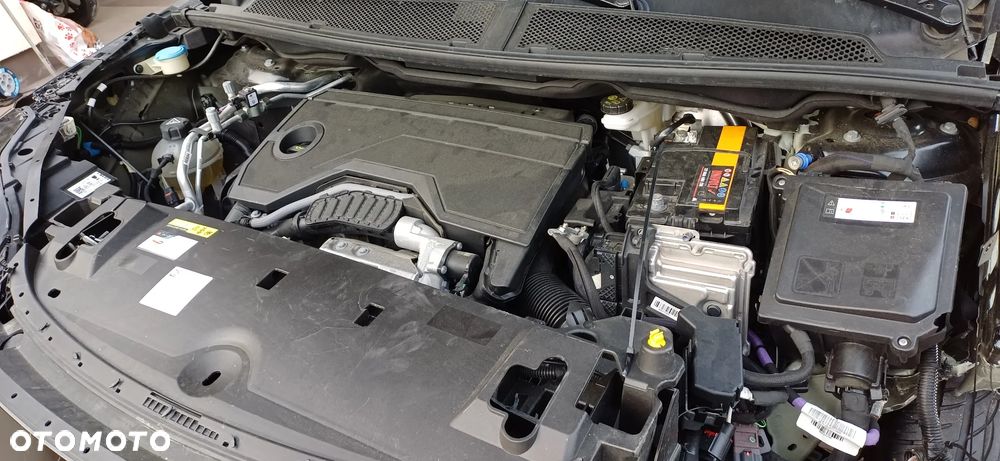 Peugeot 3008 1.2 PureTech mHEV Allure e-DCS6 - 18