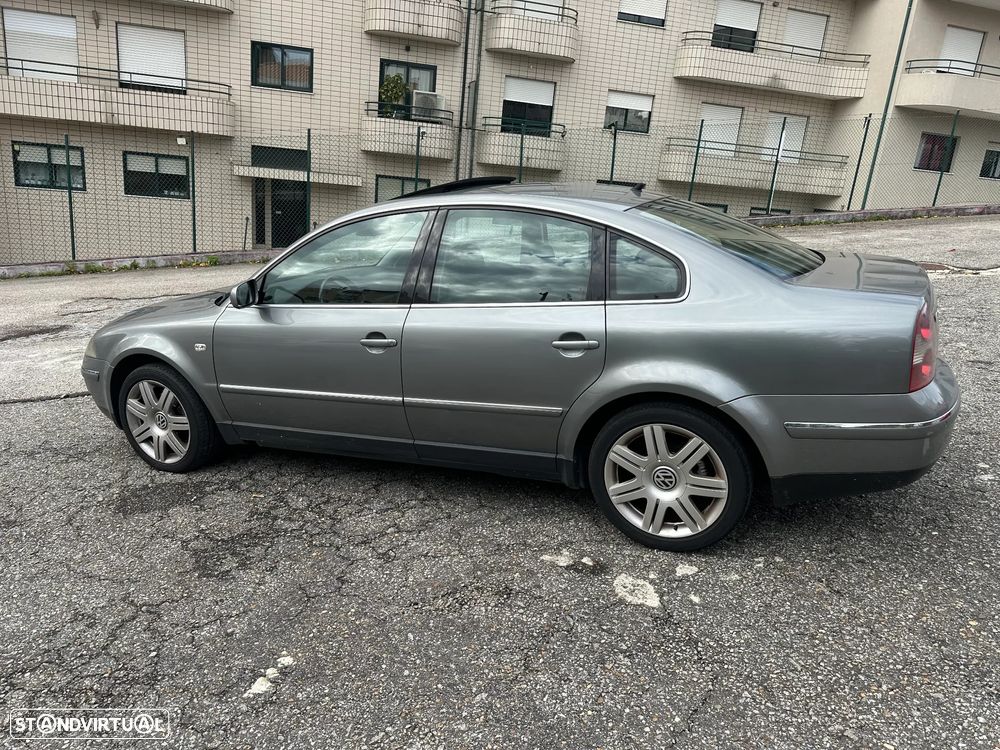 VW Passat 1.9 TDi Highline - 5