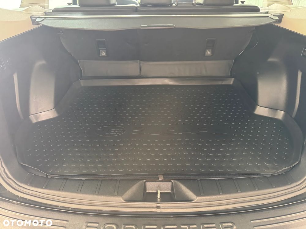Subaru Forester 2.0 i Exclusive Special (EyeSight) Lineartronic - 28