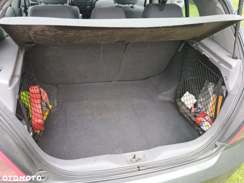 Nissan Almera II 2.2 dCi Acenta - 10