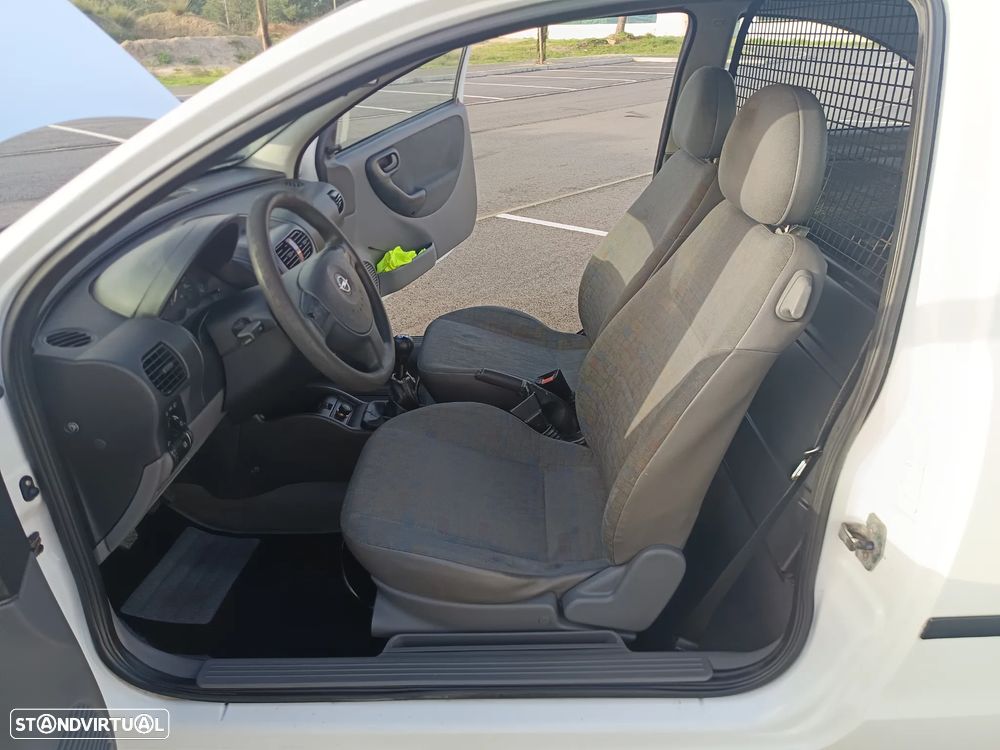 Opel Corsa 1.7 DTi - 19