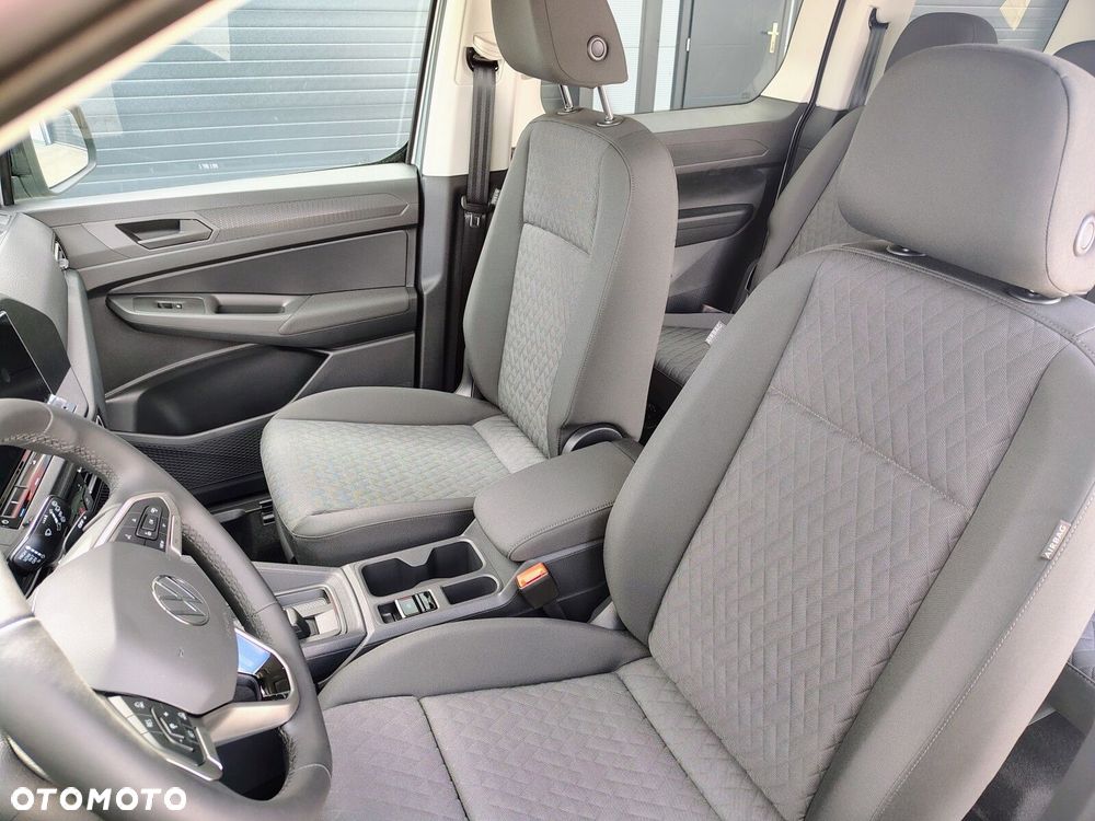 Volkswagen Caddy Caddy Maxi Life 7-miejscowy silnik: 1,5 l TSI eHybrid EU6 85 kW / skrzynia biegów: automatyczna DSG, 6-biegowa rozstaw osi: 2970 mm - 14