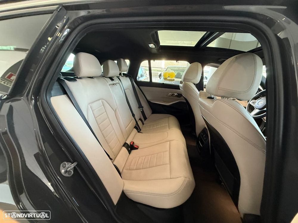 BMW 320 d Pack Desportivo M Auto - 40