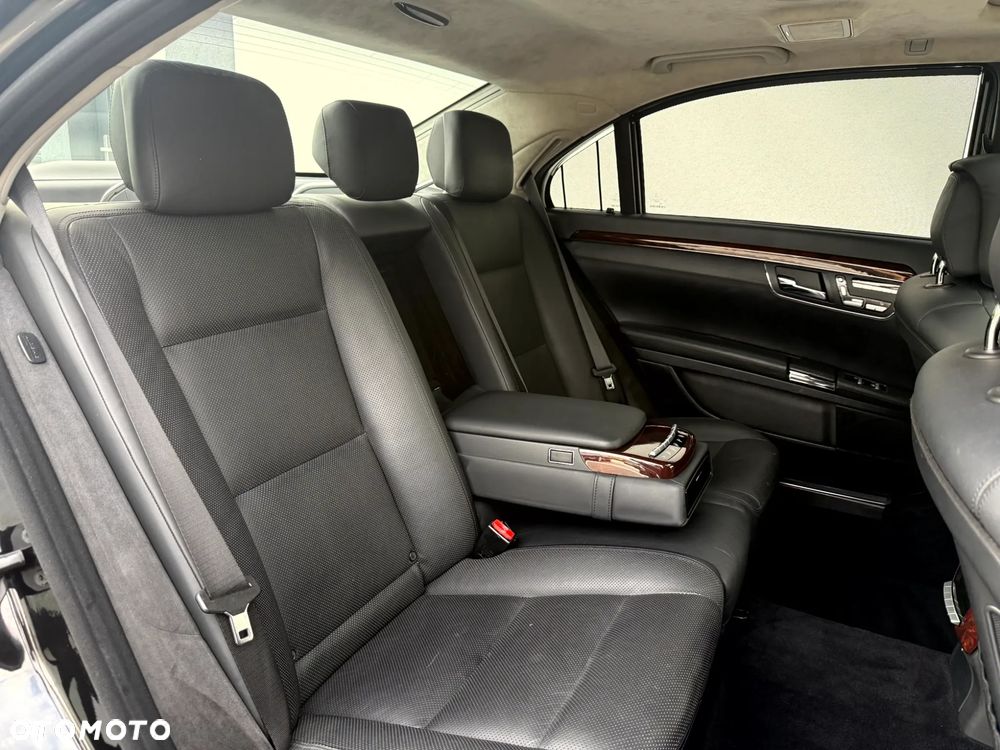 Mercedes-Benz Klasa S 500 L 4Matic 7G-TRONIC - 25