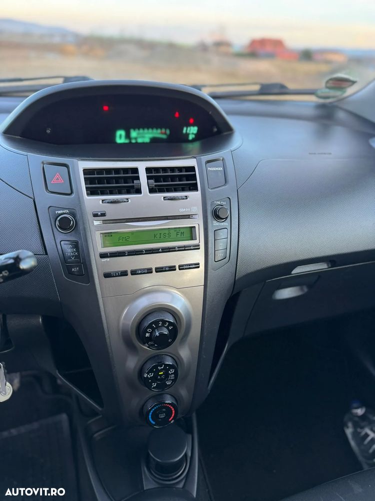 Toyota Yaris 1.0 VVT-i Edition - 12