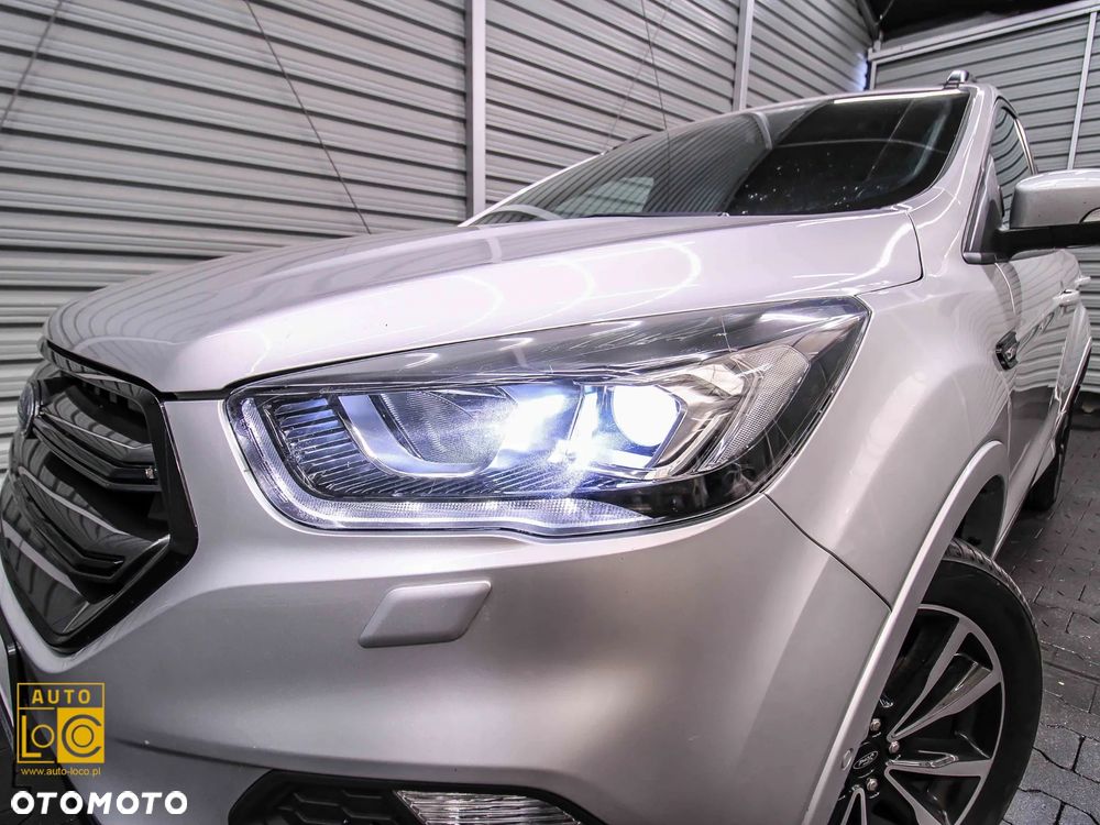 Ford Kuga 2.0 TDCi 2x4 Titanium - 29