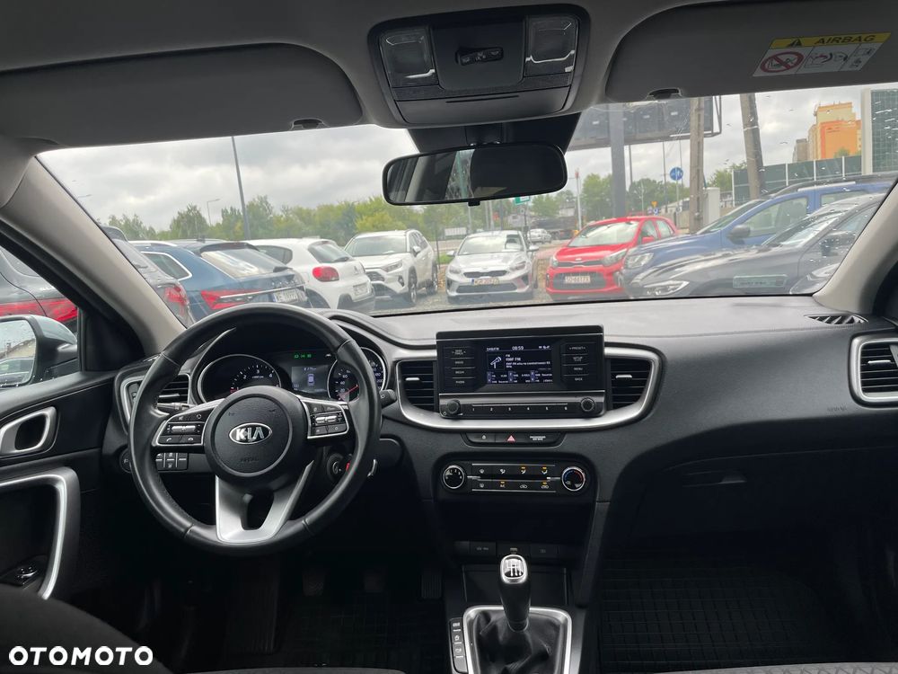Kia Ceed 1.6 CRDi SCR M - 19