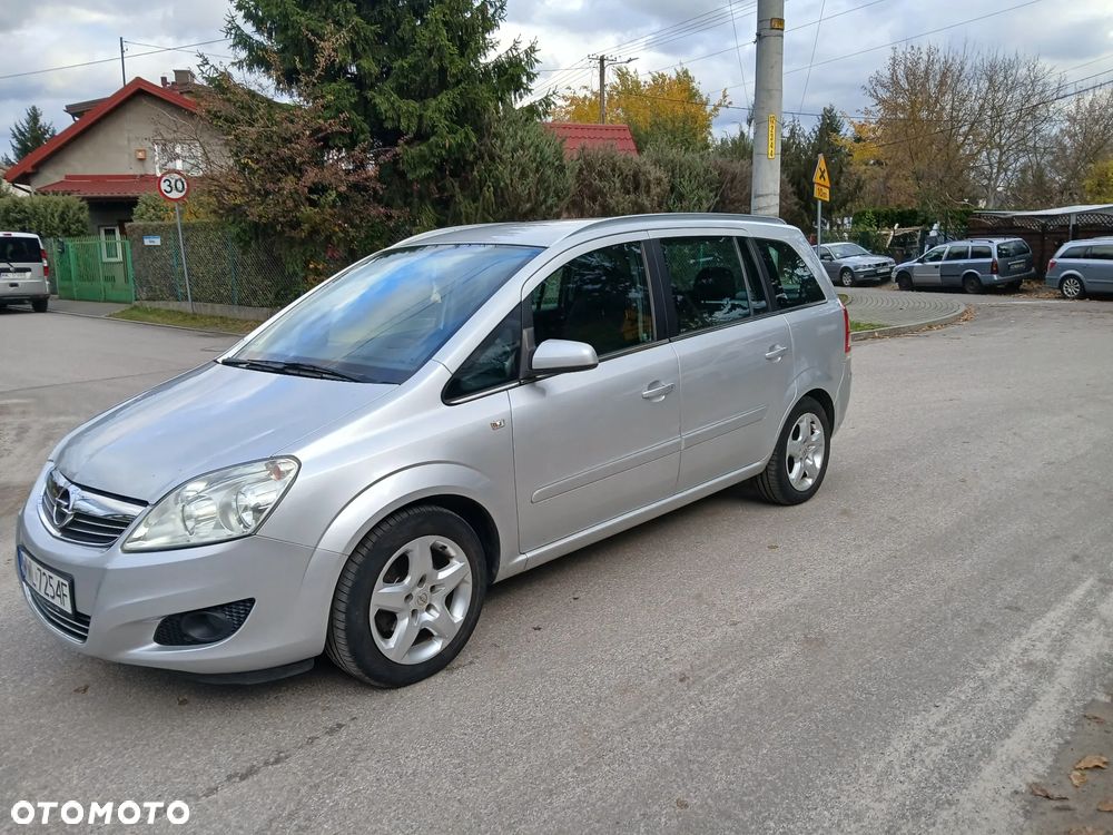 Opel Zafira - 2